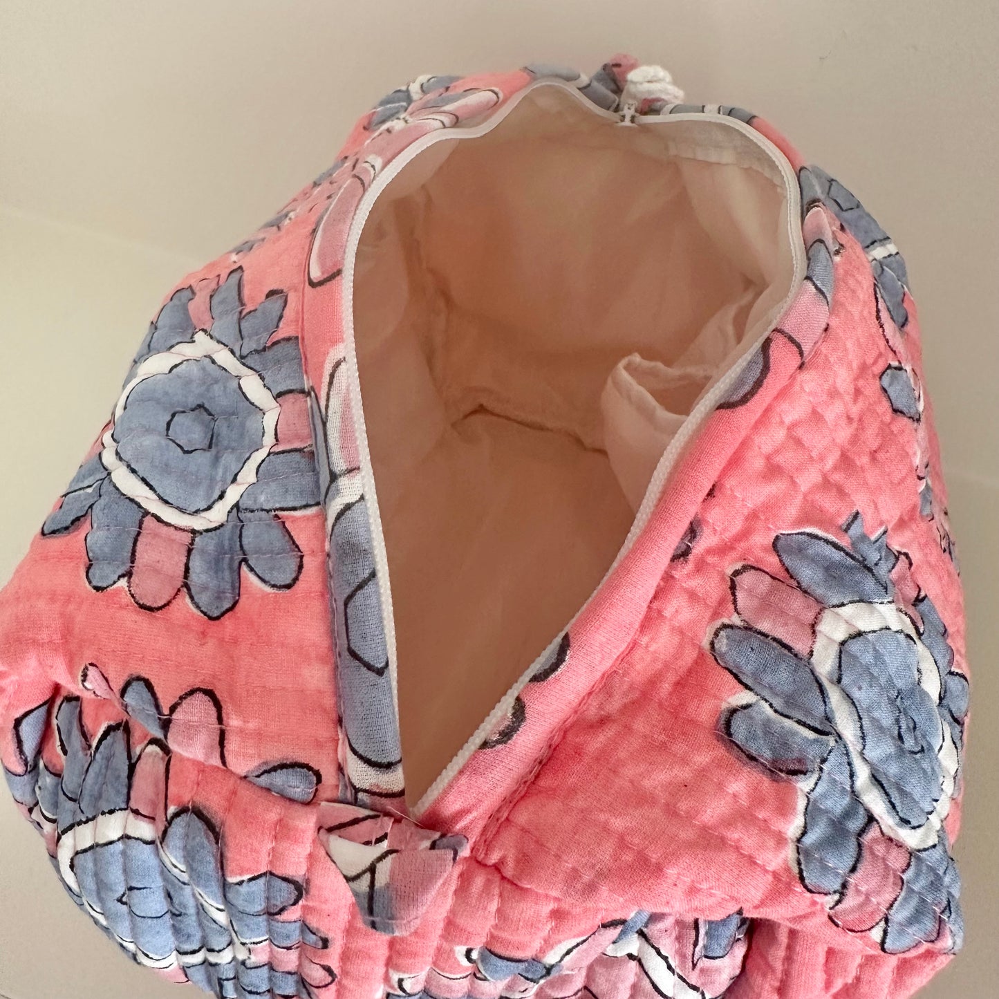 Round Top Wildflower Cosmetic Bag (Small)