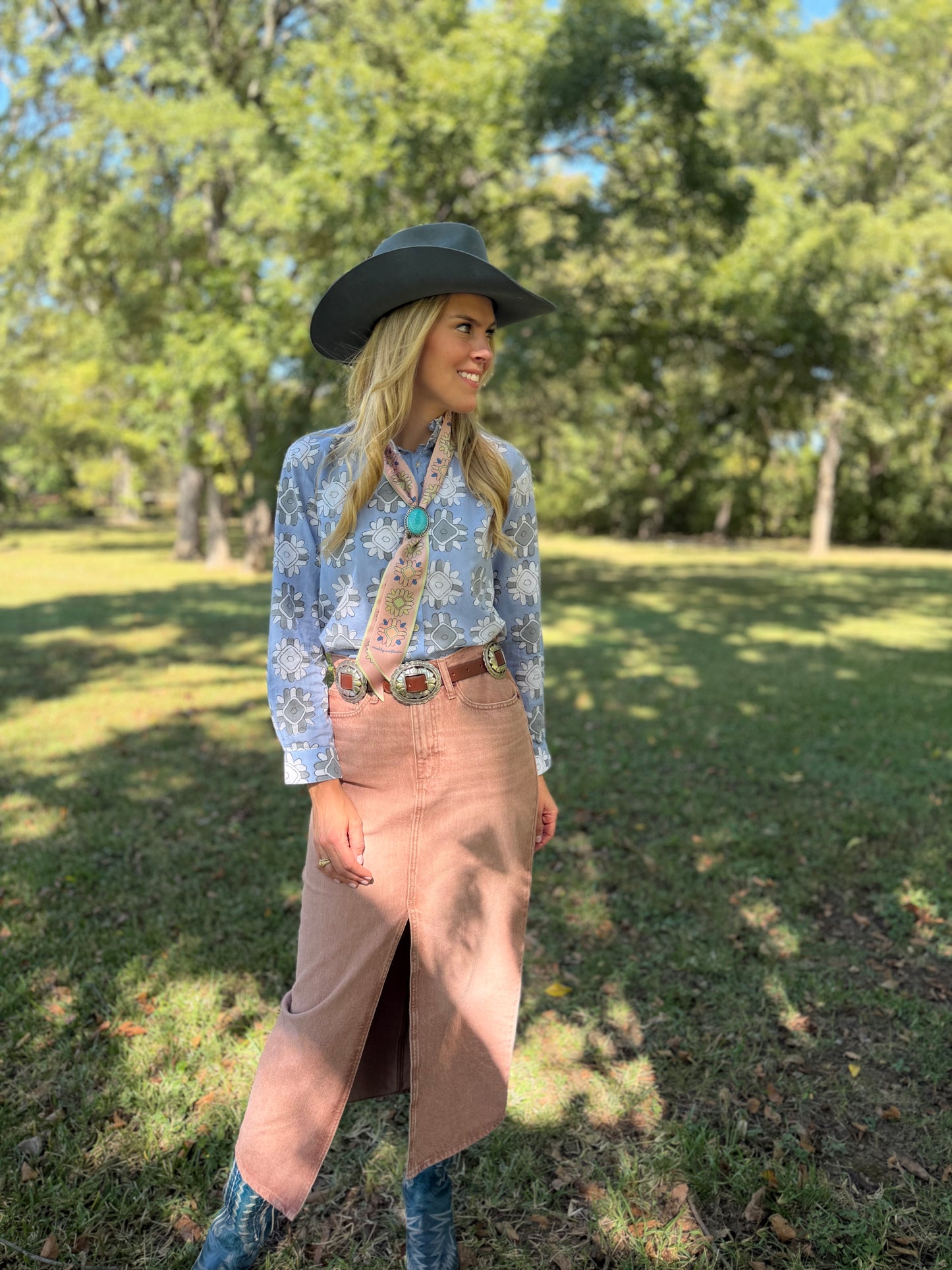 The WILDFLOWER Button Down