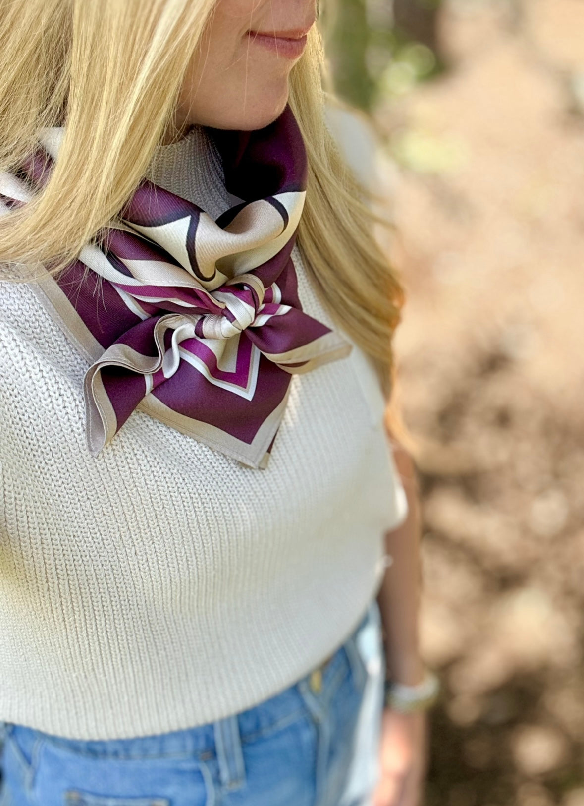 Round Top Wildflowers Scarf (Maroon)