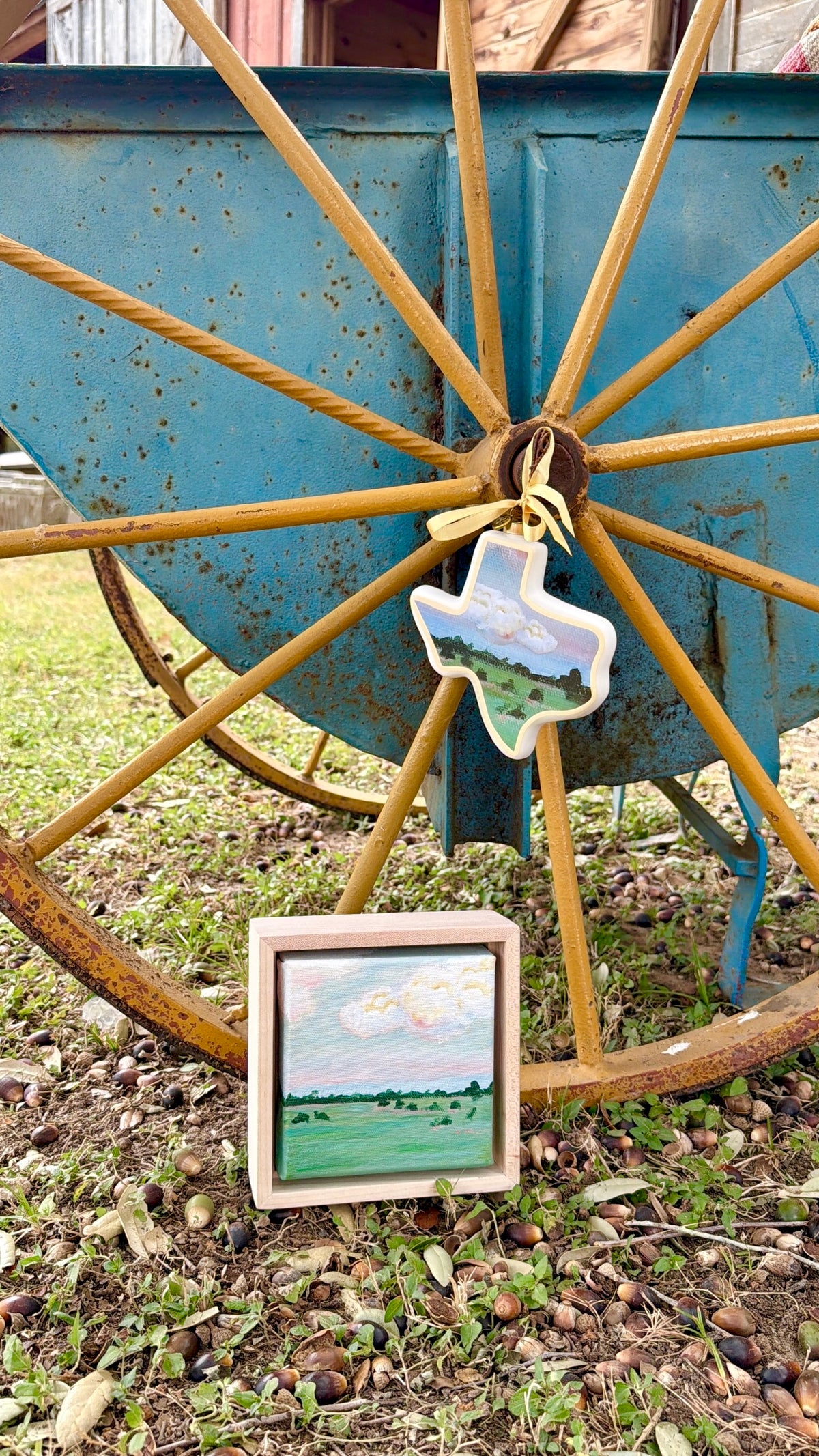 Texan Christmas x LCA “Dinner in the Hayfield” Ornament
